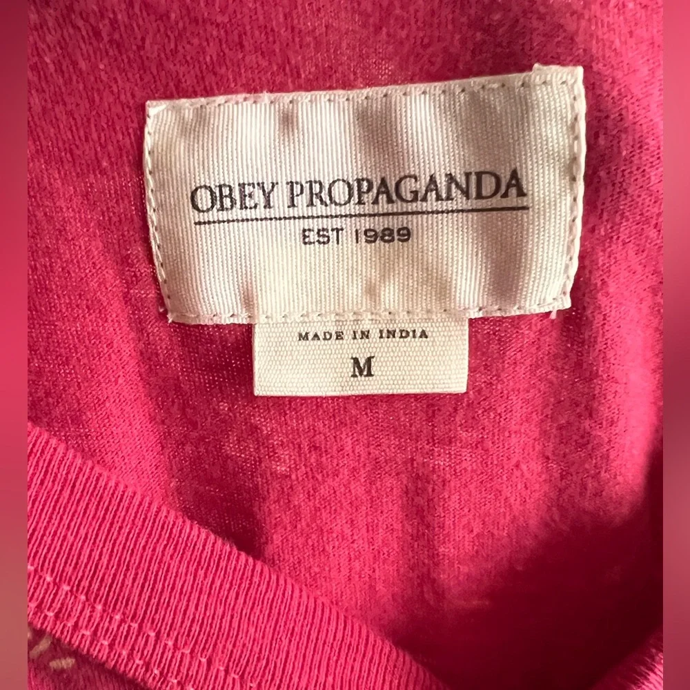 Patterned Obey tee! - Picture 3 of 3